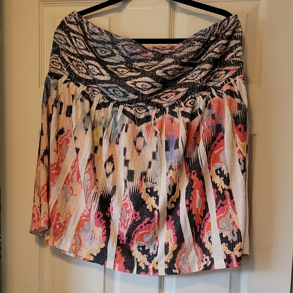 Multicolor Patterned Strapless Top